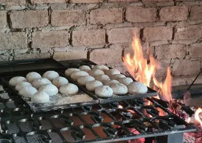 Hendrik-and-Trudi-Safaris-and-Tours-Gallery-Bread-on-the-fire