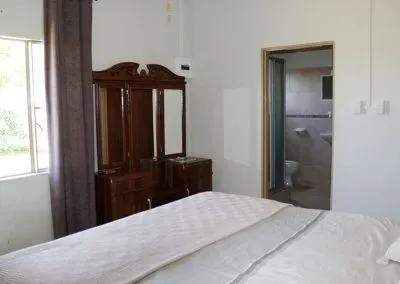 NICOS-LOVELY-FARMSTEAD-Room-2-with-bathroom