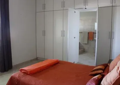 NICOS-LOVELY-FARMSTEAD-Room-with-bathroom